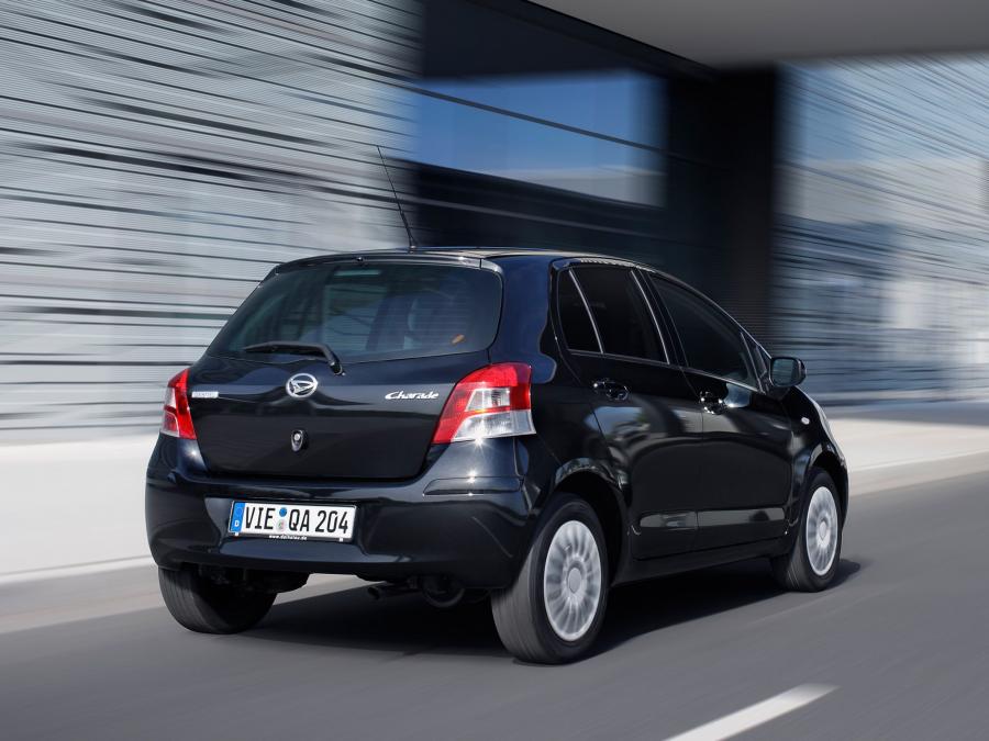  Daihatsu Charade 2011 года  (EU) (фото 13 из 16)